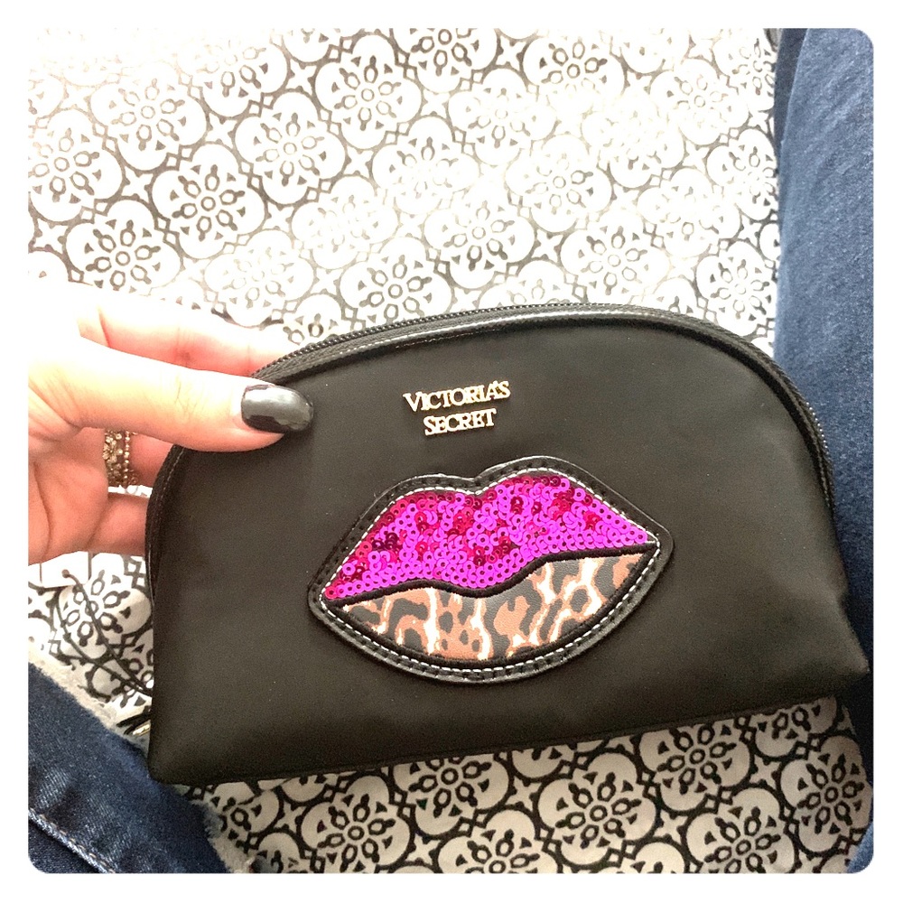 Small limited edition make up pouch